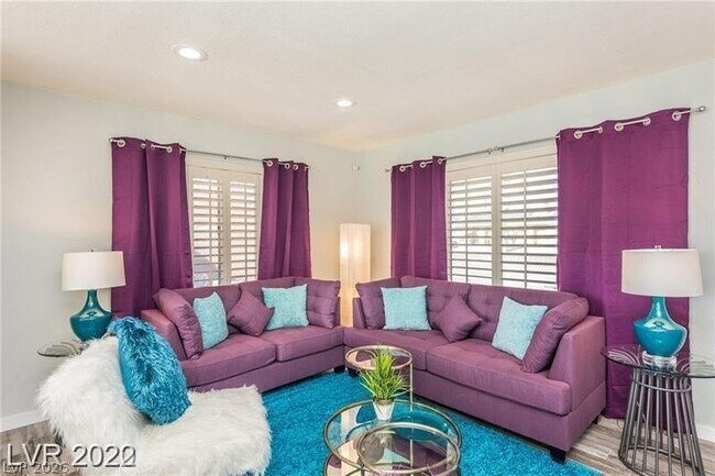 Foto del edificio - 7067 Westpark Ct