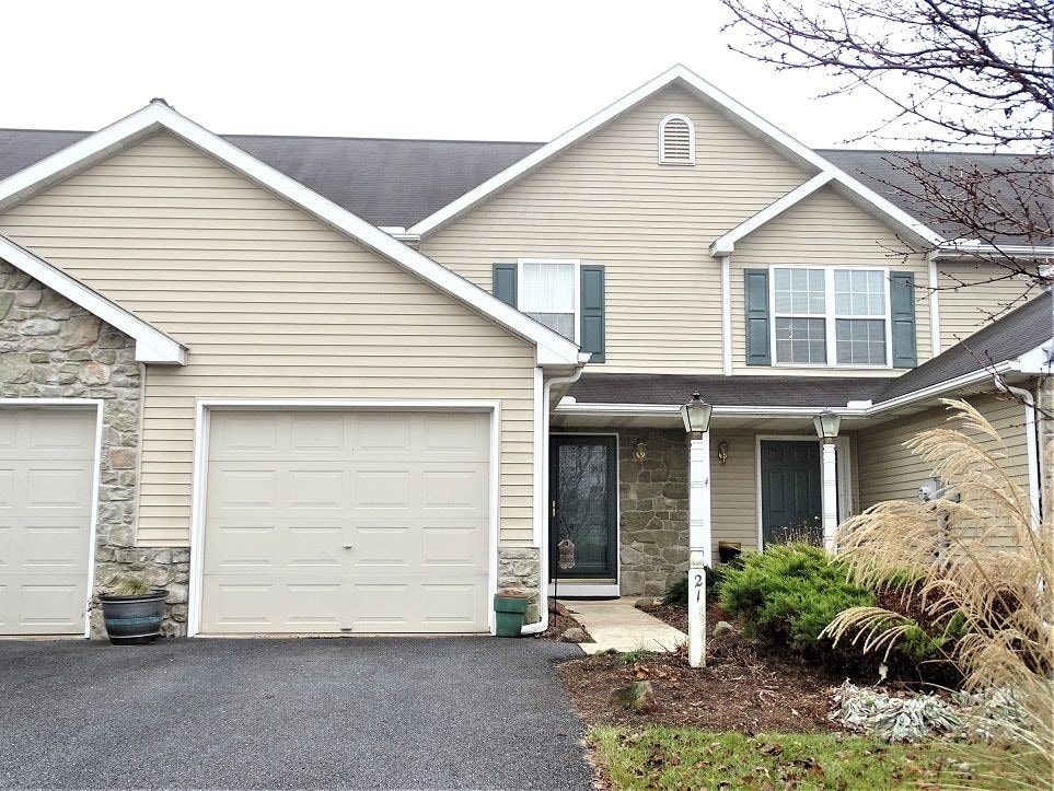 21 Sandstone Ct, Lititz, PA 17543 Townhome Rentals in Lititz PA