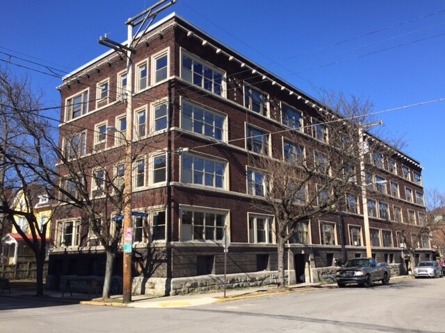 Foto principal - 5721 Elwood St