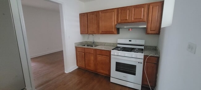 Foto del edificio - 930 W Belmont Ave