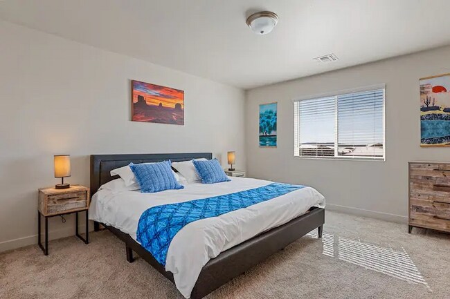 Foto del edificio - 12249 Bliss Ave