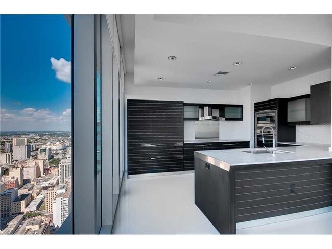 Foto del edificio - 200 Biscayne Blvd