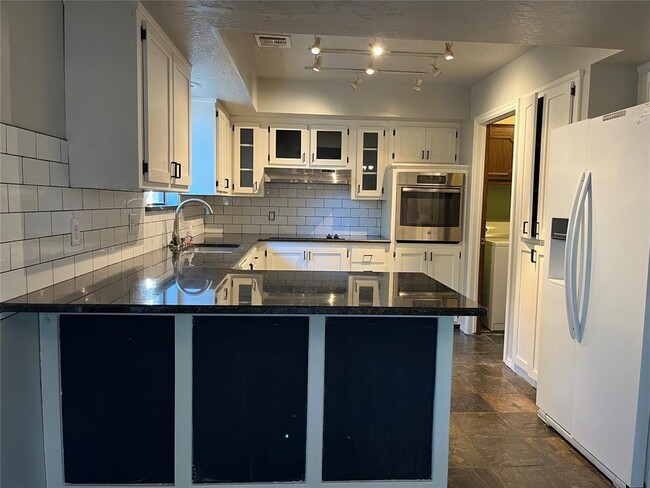 Foto del edificio - 1313 Brookhaven Dr