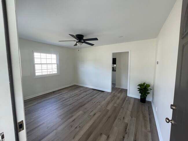 Foto del edificio - 334 Chase Rd