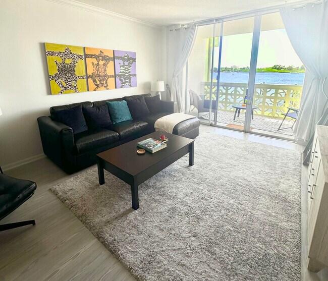 Foto del edificio - 2840 S Ocean Blvd