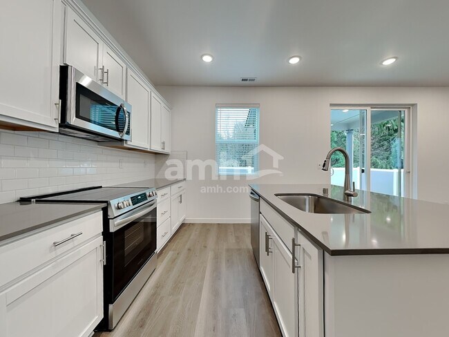 Foto del edificio - 5035 Washington St SE