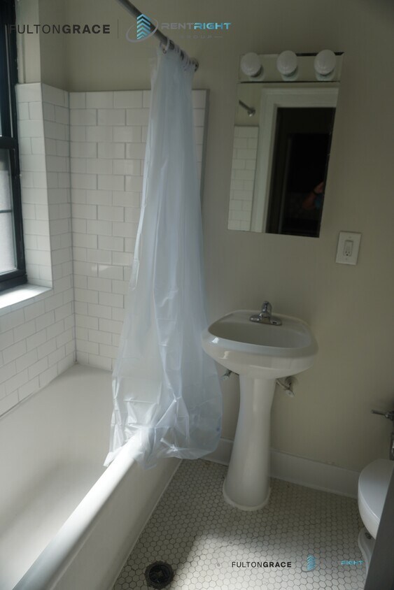 Foto principal - 5301 N Ashland Ave