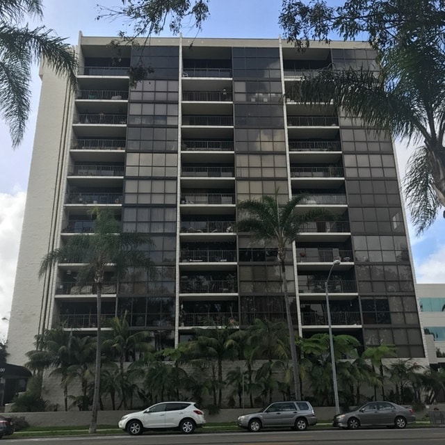 Building Photo - 6th Floor 2 Bedroom 2 Bath Newly remodeled...