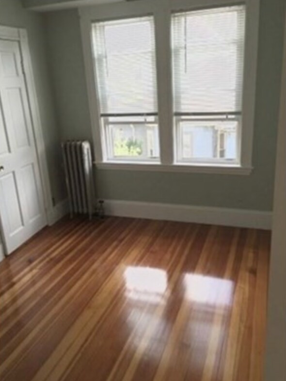 Foto del edificio - 124 Grant Ave