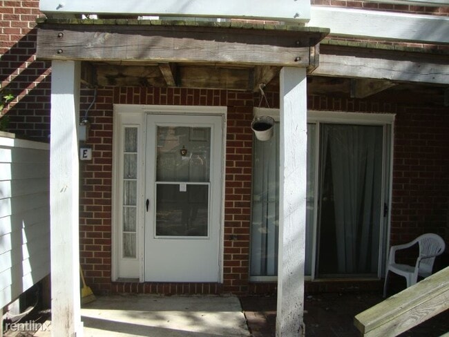Building Photo - 1 br, 1 bath Condo - 3150 Covewood Ct