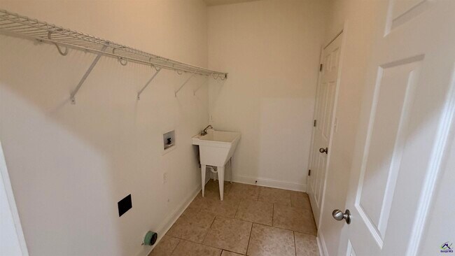 Foto del edificio - 104 Washington Place Drive