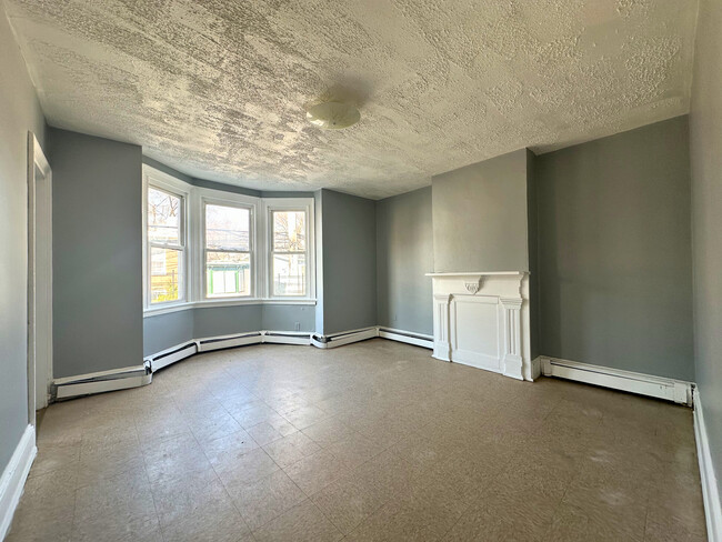 Building Photo - 61 Hasbrouck St