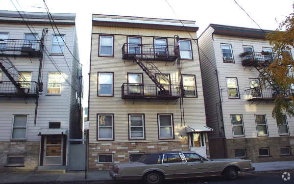 Foto del edificio - 367 E Kinney St