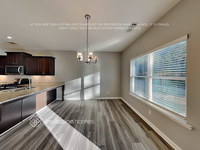 Building Photo - 1046 Shadow Glen Drive
