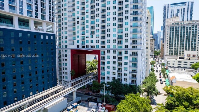 Foto del edificio - 133 NE 2nd Ave