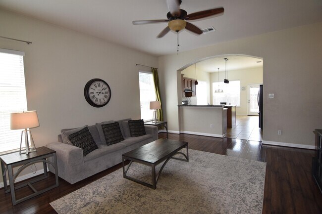Building Photo - 310 Wildhorse Creek