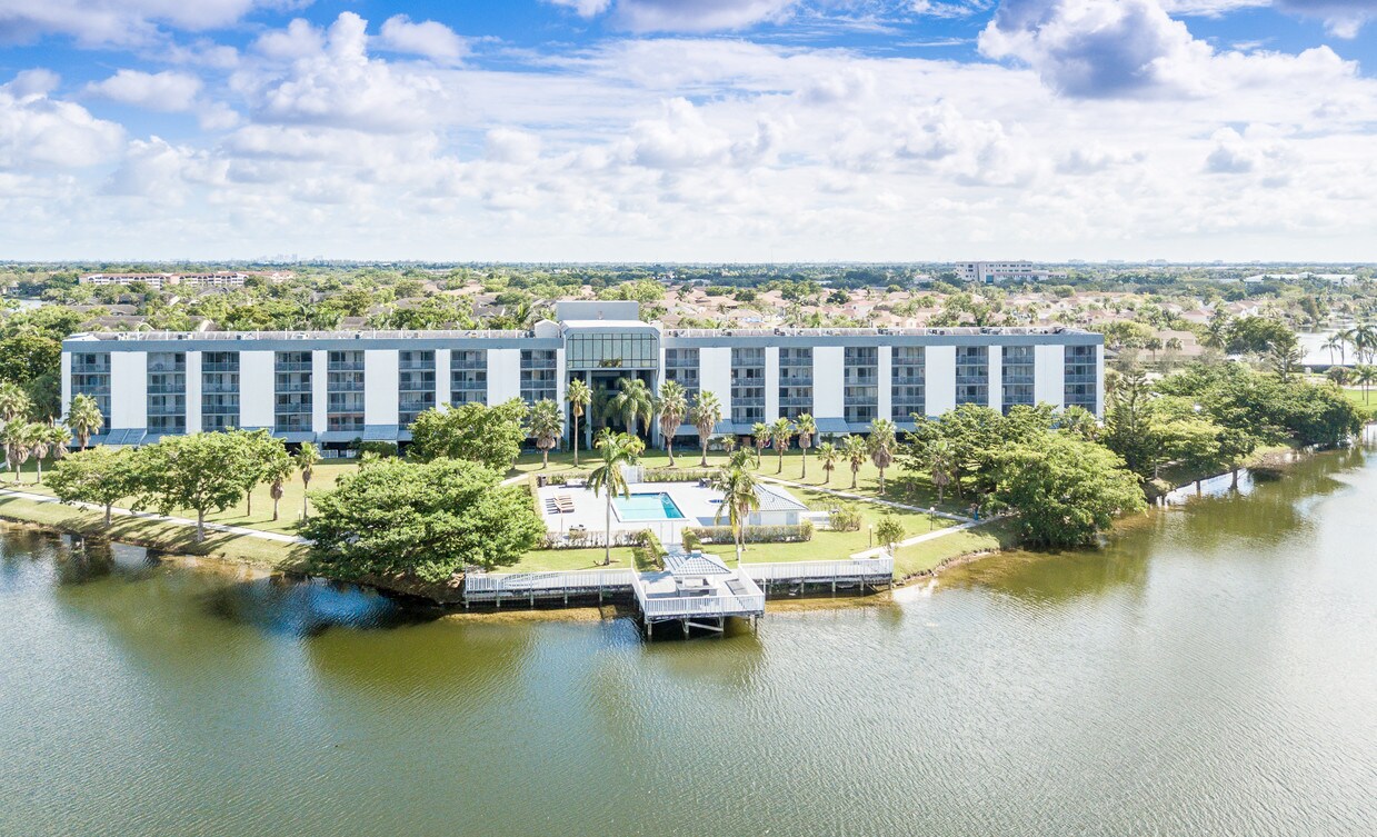 Foto principal - The Rise Lake front Rentals