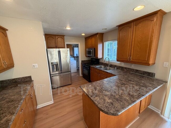 Building Photo - 2533 Stansberry Way