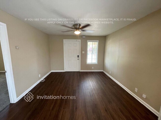 Foto del edificio - 2640 E 110th St