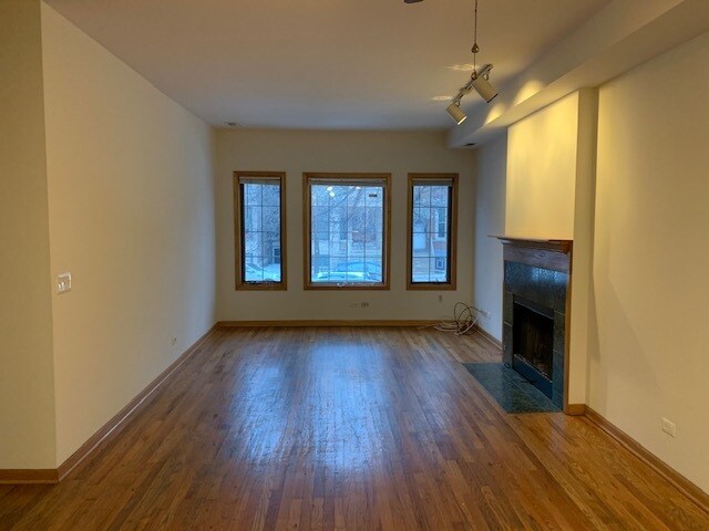 Foto del edificio - 1430 N Bosworth Ave