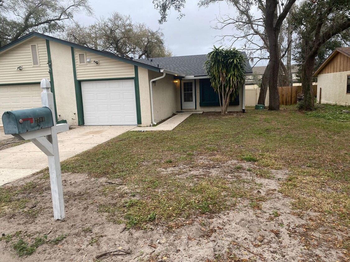 2 Bedroom 1 Bath Duplex in Winter Park for RENT! - 2 Bedroom 1 Bath Duplex in Winter Park for RENT!