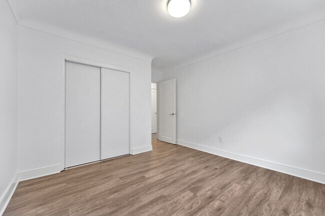 Photo du bâtiment - The Seacrest Apartments