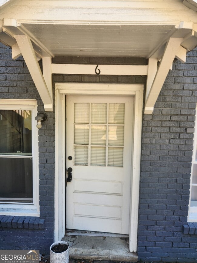 Foto del edificio - 917 Oakview Ave