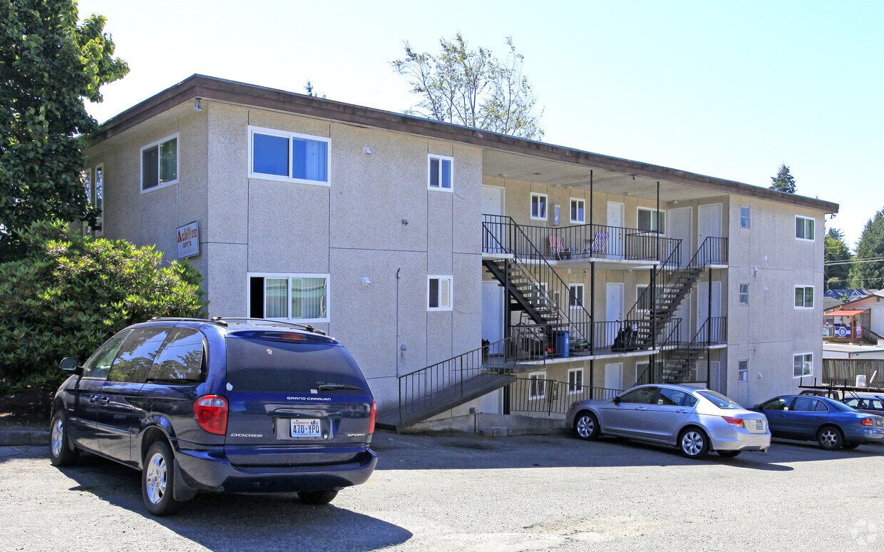Primary Photo - Achilles Apartments