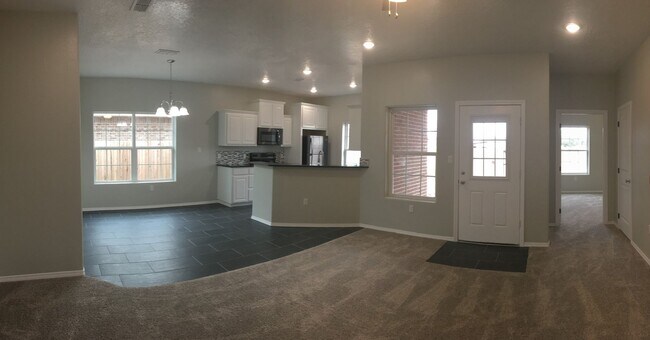 Foto del edificio - 3901 Madison Rd