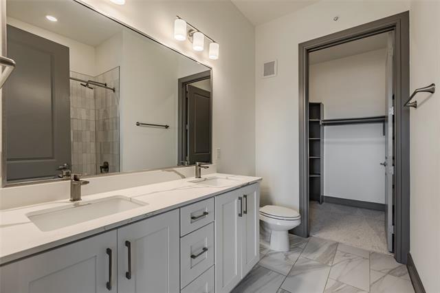 Foto del edificio - 2700 Old Denton Rd