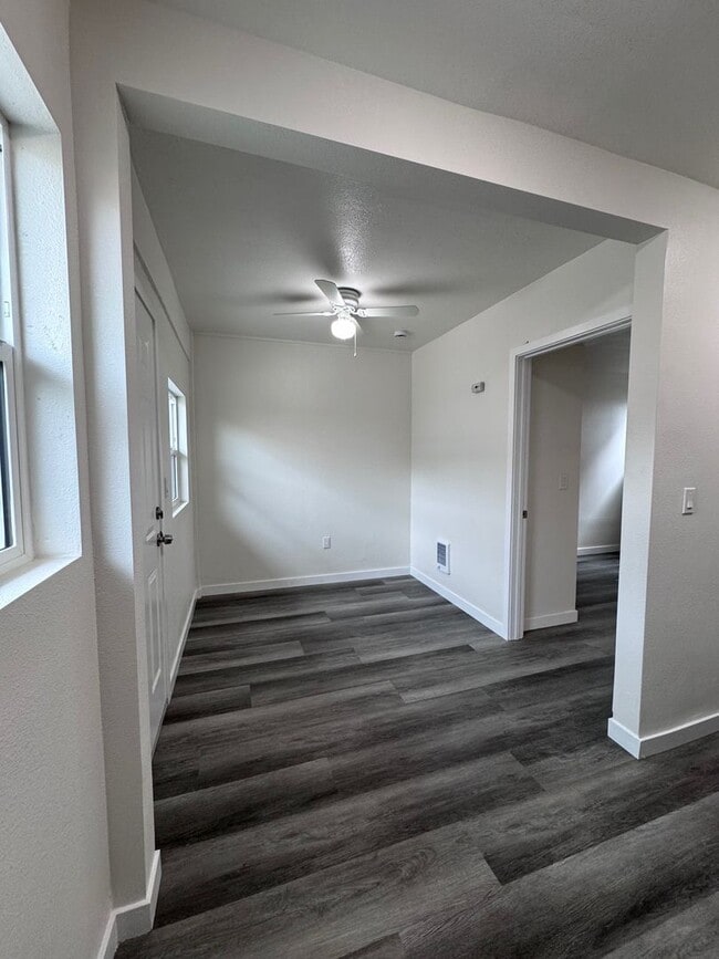 Building Photo - 2728 Orchard Pl