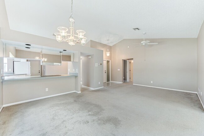 Foto del edificio - 2201 McGregor Park Cir
