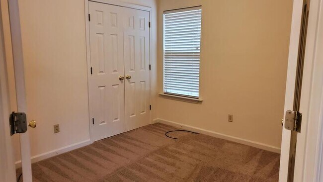Building Photo - 1163 Brady Hollow Ln