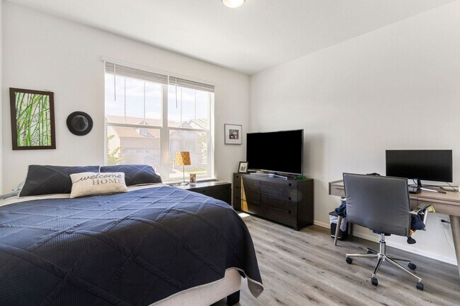 Foto del edificio - Gorgeous and Spacious 3-Bedroom Home in Mosaic with 2-Car Garage
