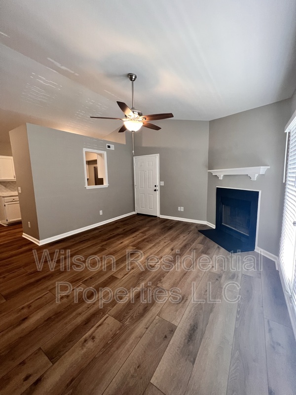 Building Photo - 7125 W Friendly Ave