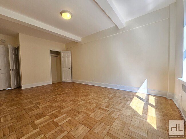 Foto del edificio - 2-Bedroom Apartment in Midtown East | 4th ...