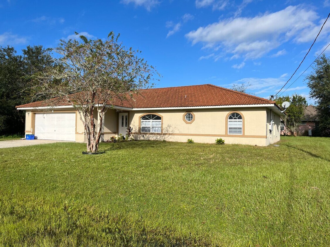Primary Photo - Matanzas Woods Pool Home with Pool Bath!