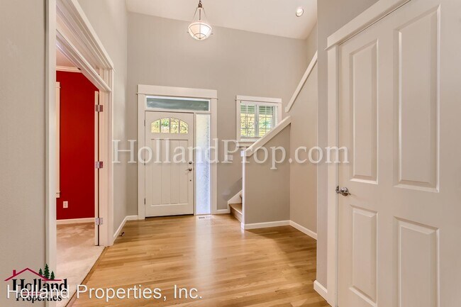 Building Photo - 3 br, 2.5 bath House - 2305 Tannler Dr