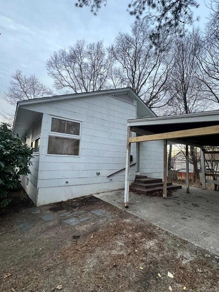 Building Photo - 5 Birch Ct