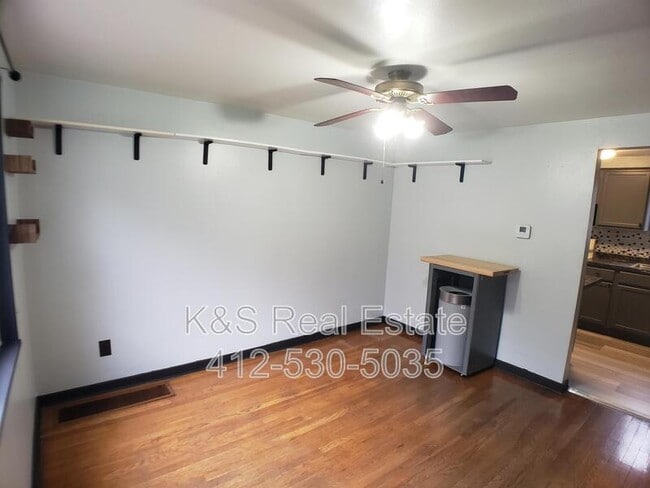 Foto del edificio - 1112 Jacks Run Rd