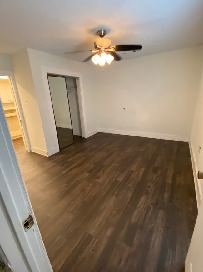 Building Photo - 1235 Castle St