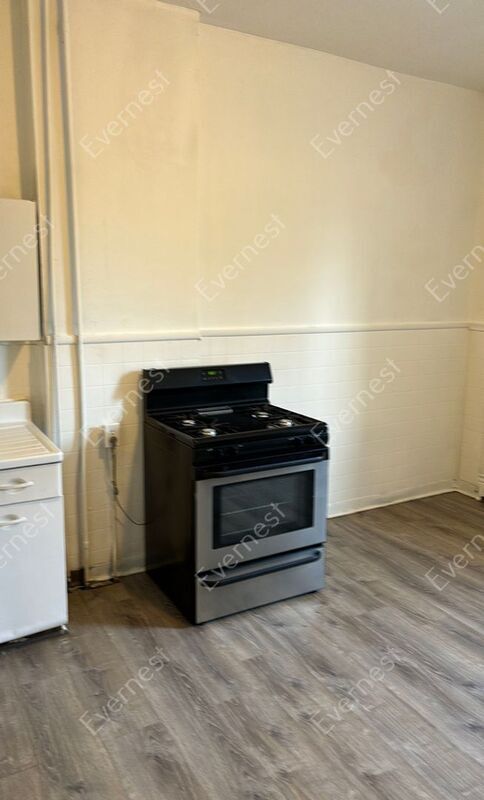 Foto del edificio - 547 Bates St