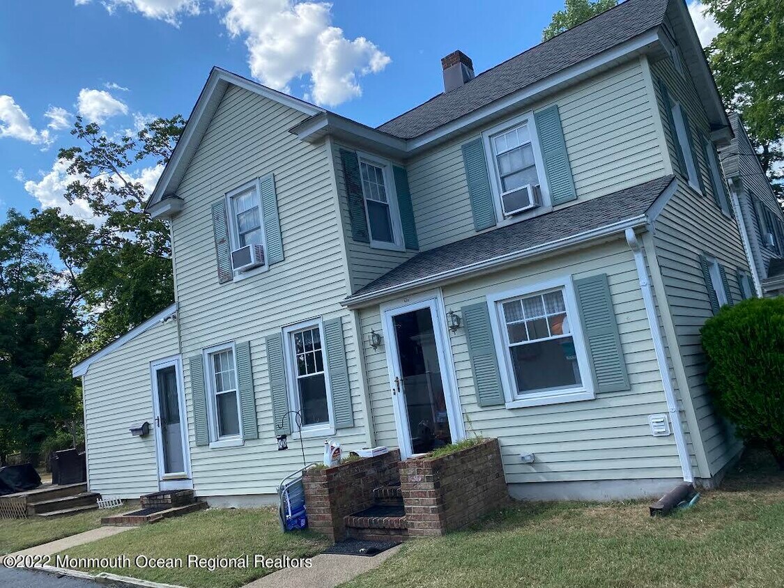 12 Brown Pl, Ocean Township, NJ 07755 House Rental in Ocean Township