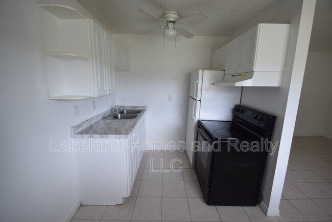 Foto del edificio - 503 Twin Pines Ln