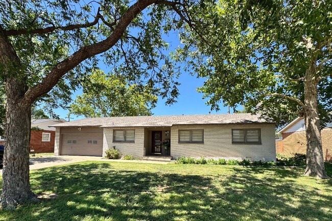 Building Photo - 3112 Mockingbird Ln