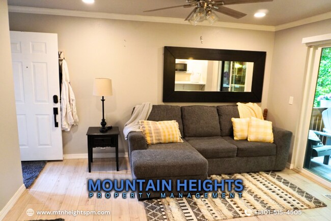 Foto del edificio - 6841 Countrywoods Cir