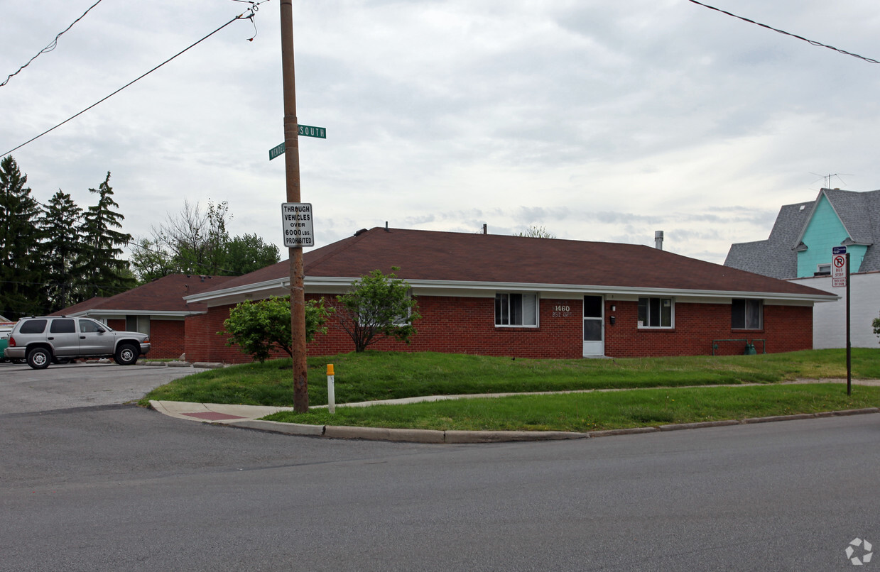 Building Photo - 1460 South Ave