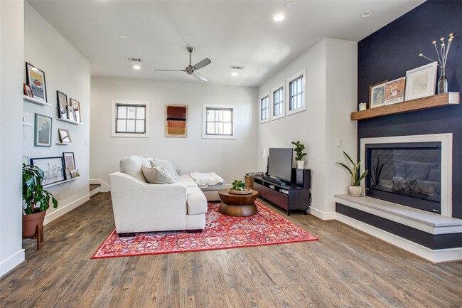 Building Photo - 5073 Gaston Ave