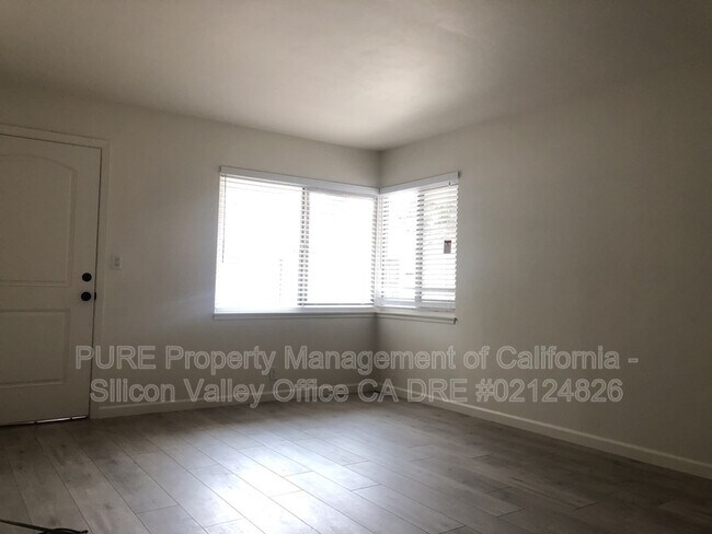 Foto del edificio - 922 Princess Anne Dr