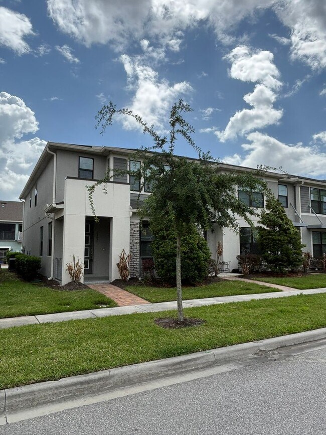 Foto del edificio - Modern Town House is located Tapestry Community in Kissimmee